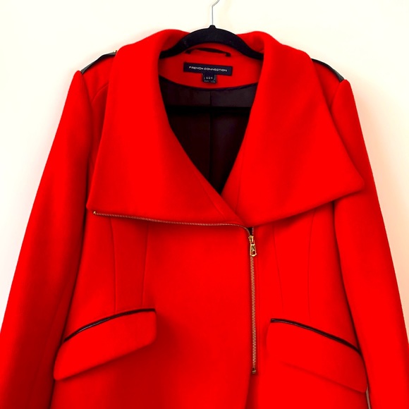 French Connection Size 14 US Wide Collar Tulip Hem Fire Engine Red Coat - Picture 6 of 17